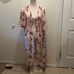 Torrid Pink Floral Chiffon  sheer cover up 1-2 1X/2X kimono Shaw 30% off w ♥️